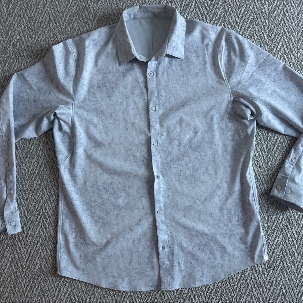 Men's Lululemon airing easy light weight shirt